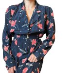 Abito a fiori blu con cintura