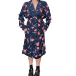 Abito a fiori blu con cintura