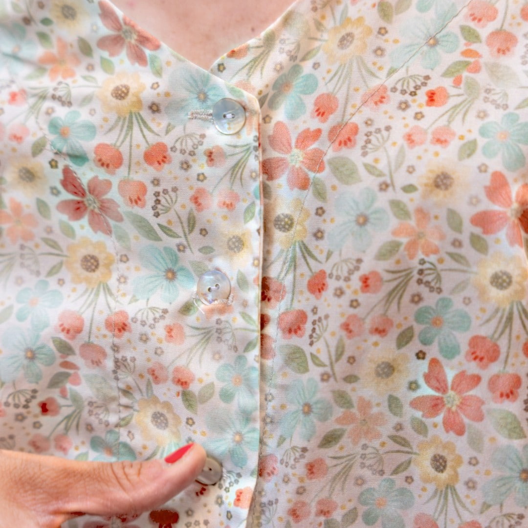 Foto-26-Photoroom (1) Camicia beige a fiorellini