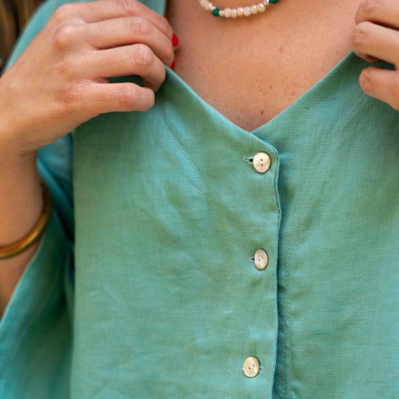 Camicia in lino verde acqua