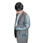 Blazer grigio-verde con inserti verdi