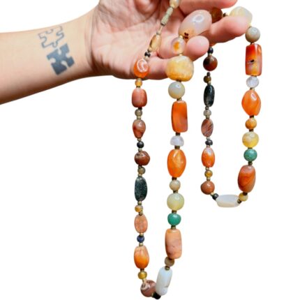 Collana vintage con pietre multicolor