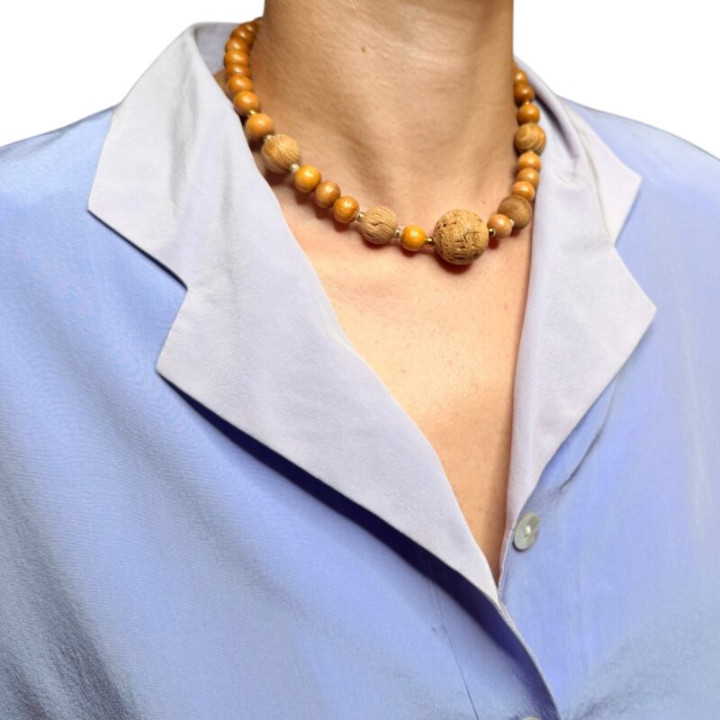 Collana vintage in legno