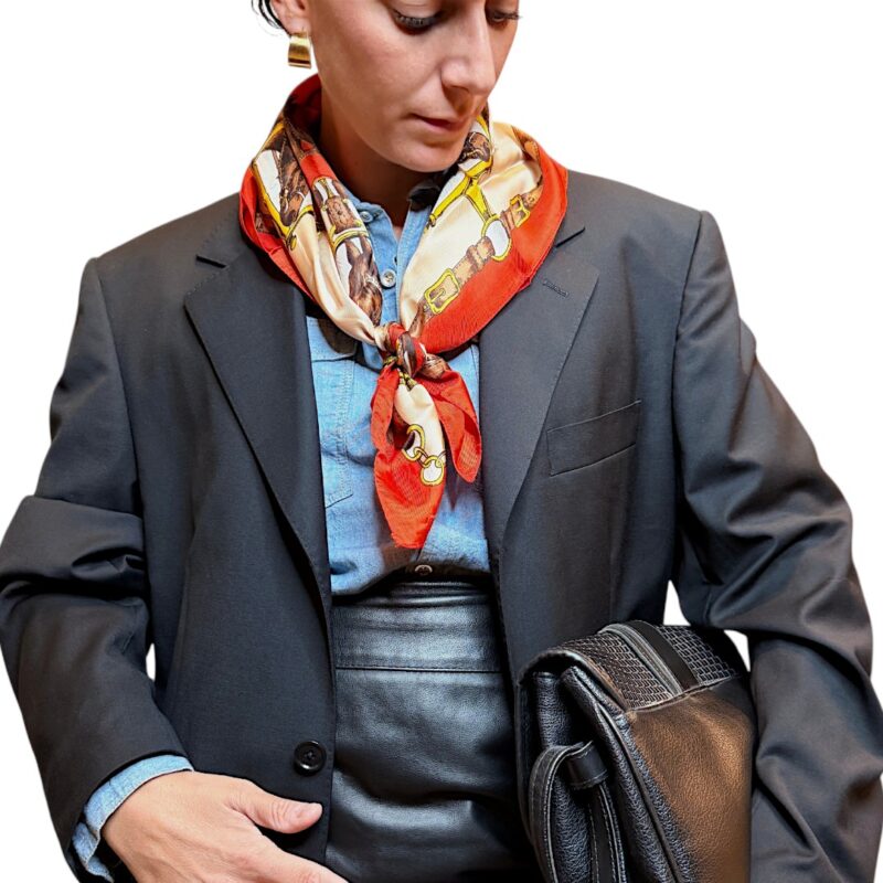 Foulard vintage rosso con catene